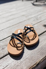 Black Toe Ring Sandal