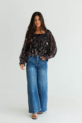 Floral Feelings Velvet Top