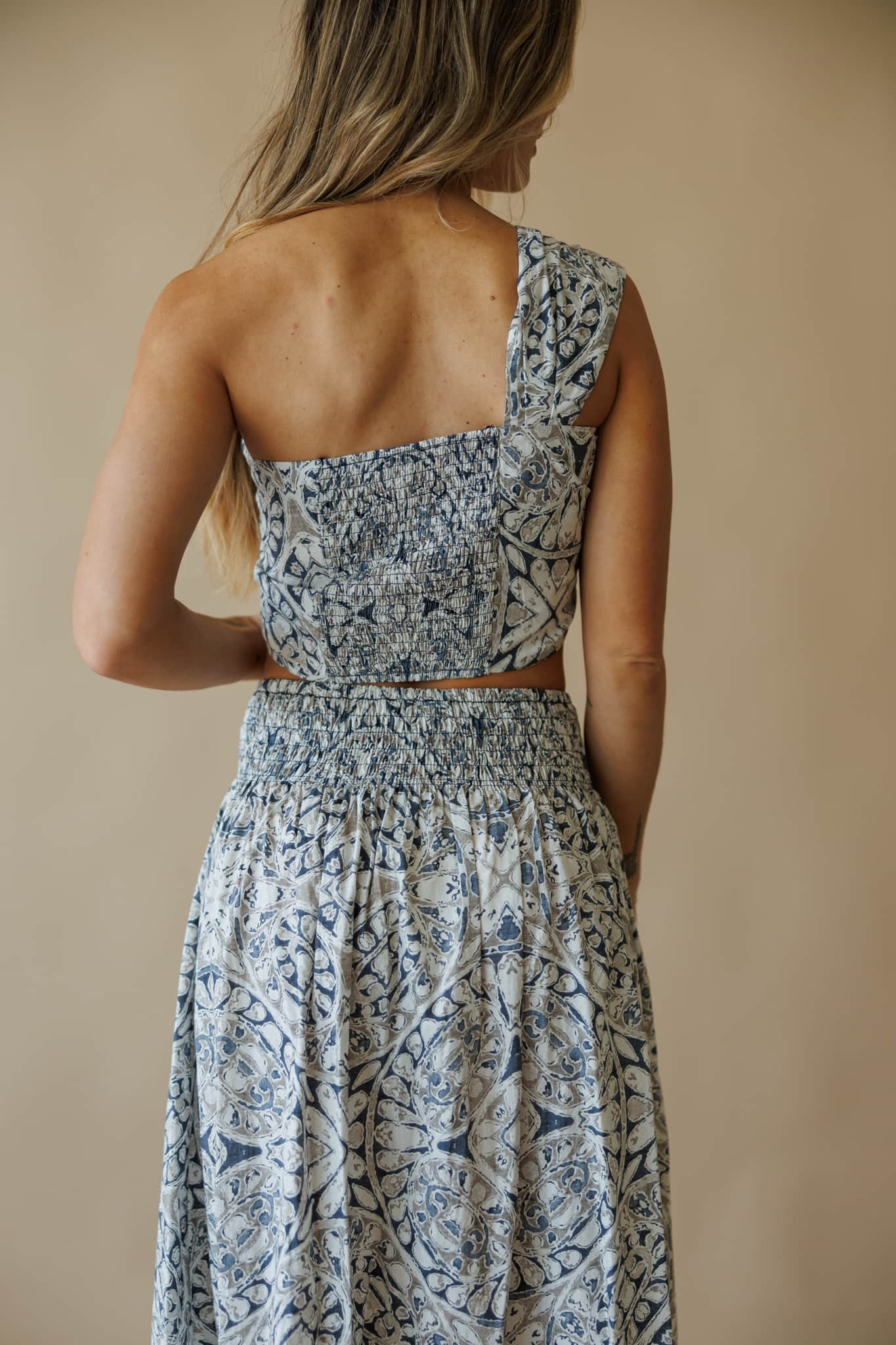 The Seaside Story Top
