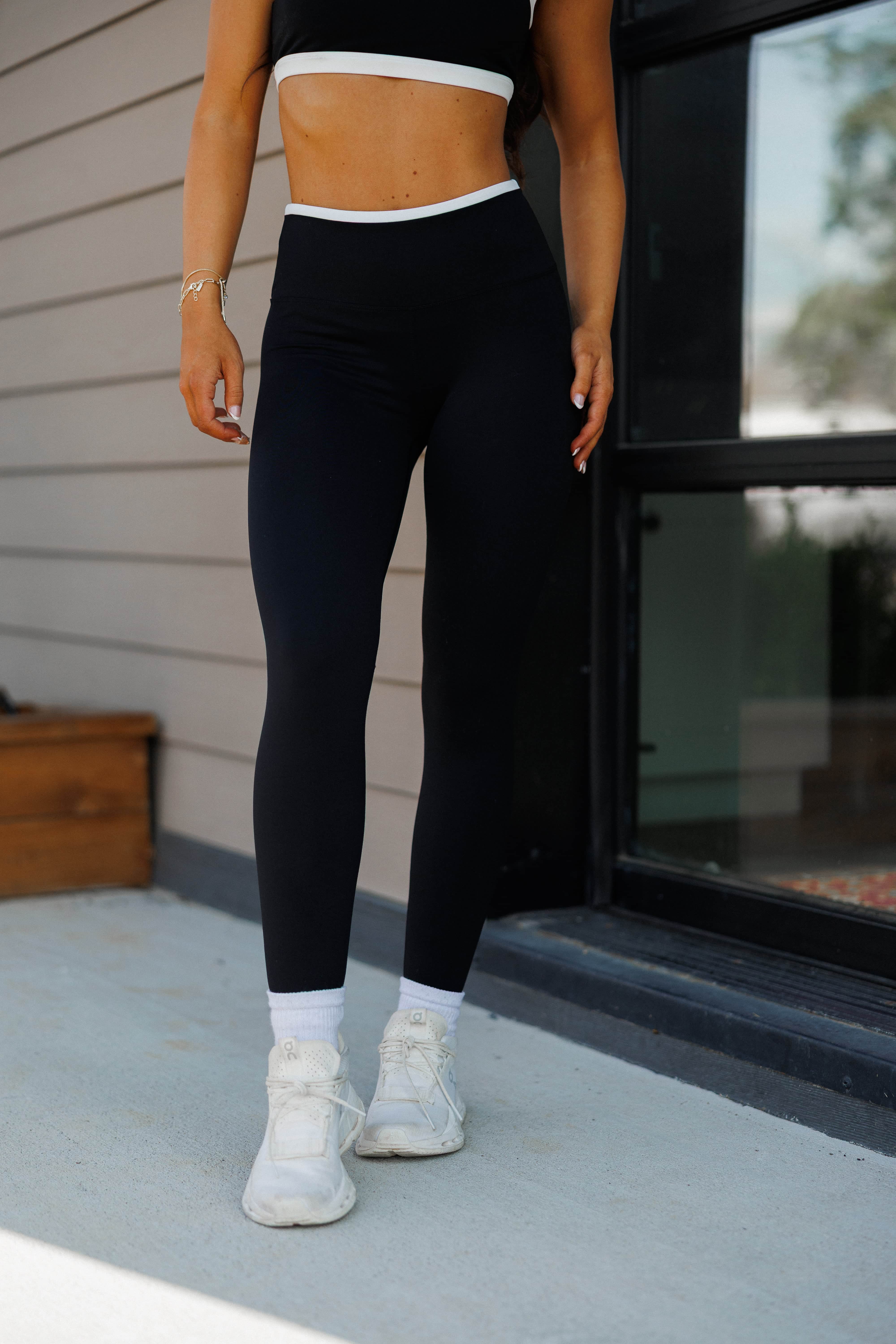 Chic Circuit Leggings